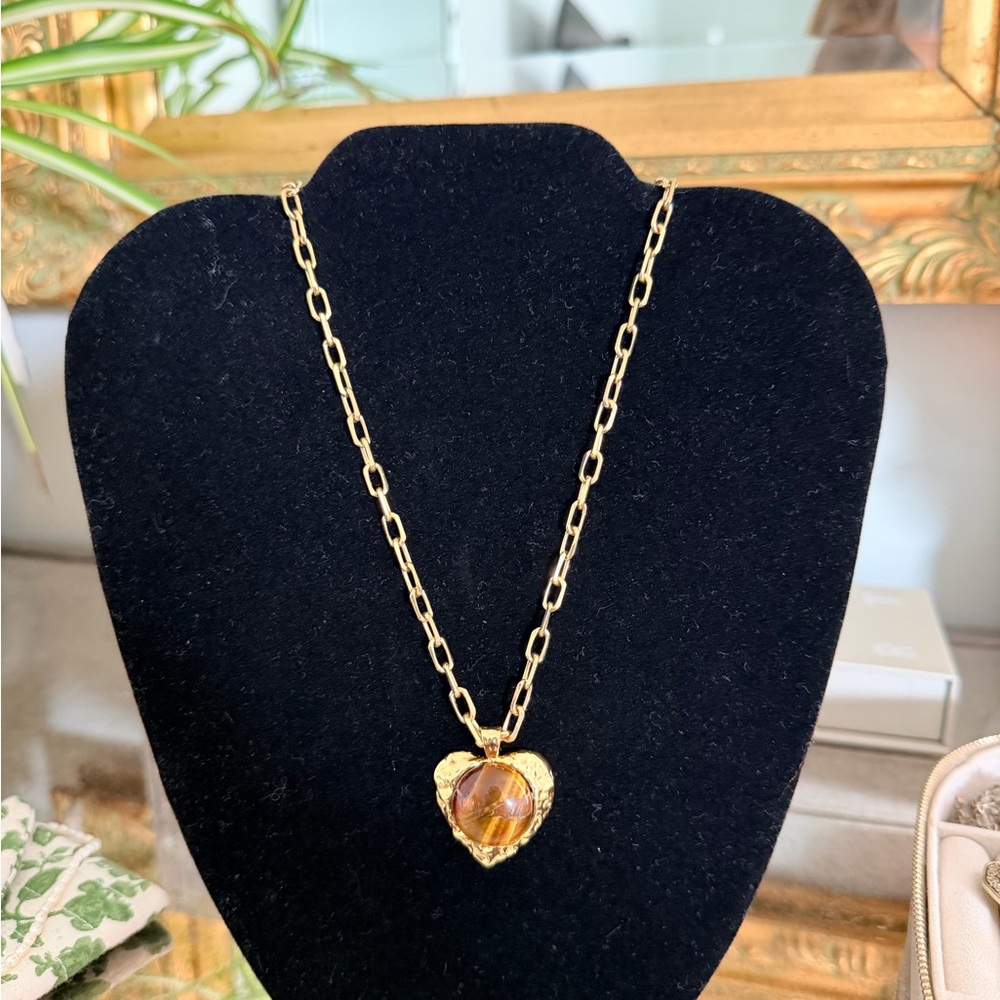 By Alona
Freya Gold Plated Necklace w. Tiger's Eye Gold Heart Pendant Necklace